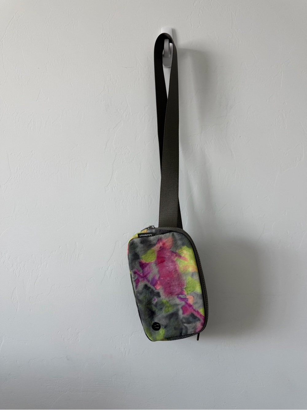 lululemon athletica Small Crossbody Pouch in Pink, Lime & Gray Tie-Dye